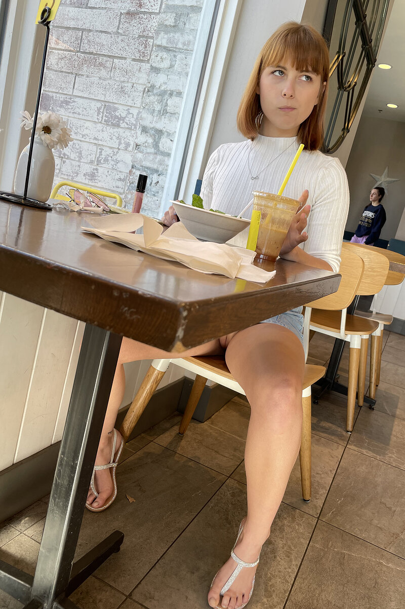 Оксана, 18 лет, 3 размер груди